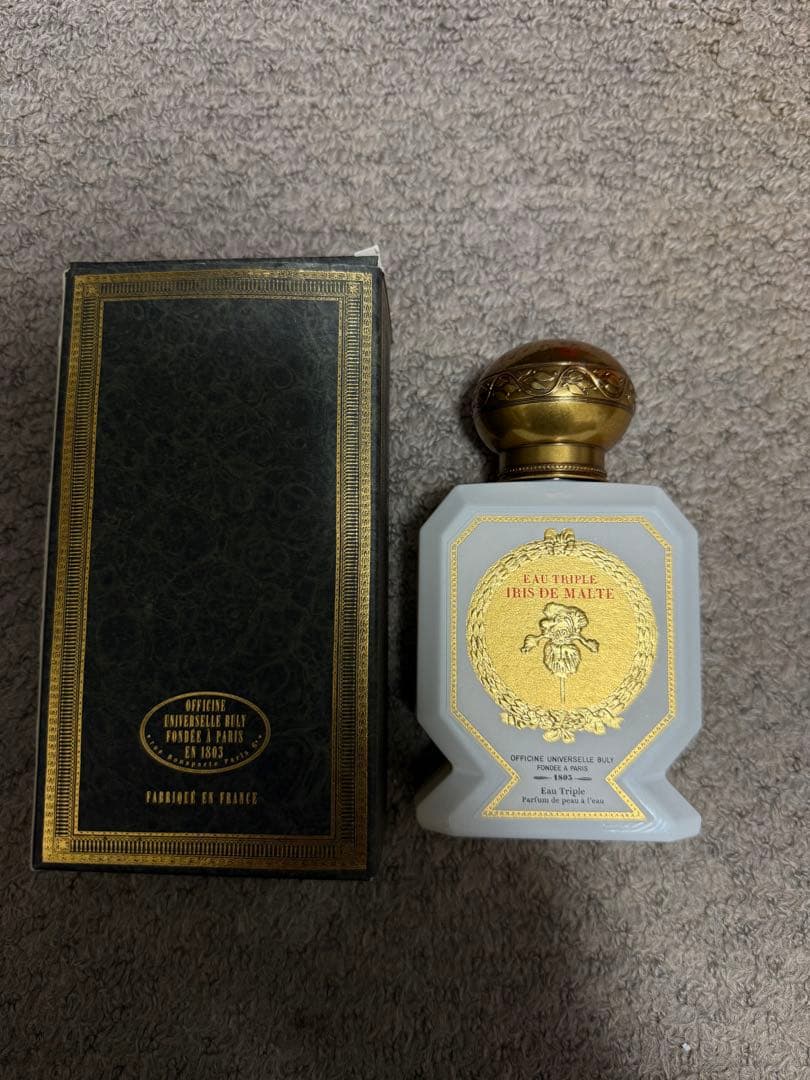 オフィシーヌユニヴェルセルビュリー　オートリプル　イリスドゥマルト　香水