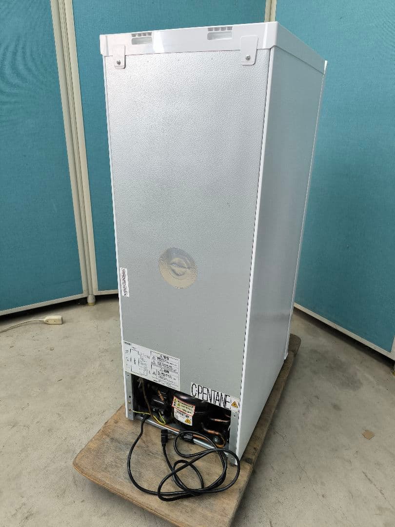 2022年製　アイリスオーヤマ　 スリム冷凍庫80L 　KUSN-8A-W