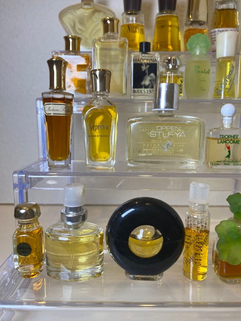 【tracy_li様リクエスト3点】ミニ香水セット2点 キャロンベロージア