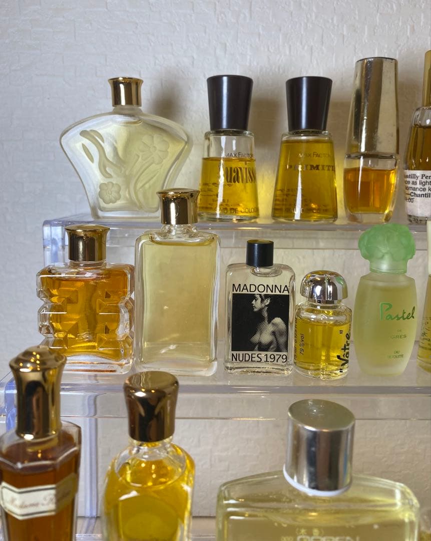 【tracy_li様リクエスト3点】ミニ香水セット2点 キャロンベロージア