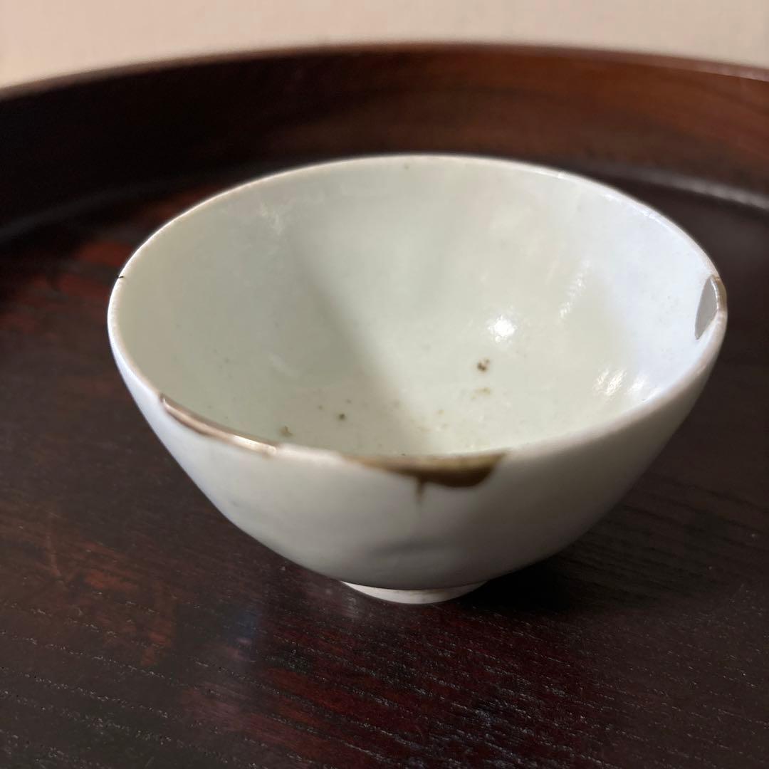 李朝盃　白磁　堅手　ぐい呑み　骨董　アンティーク.古美術.骨董.酒器.韓国骨董.