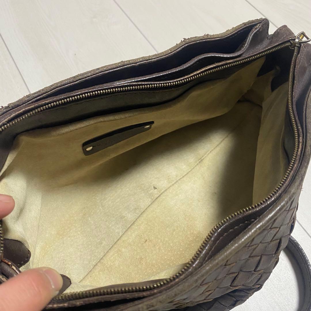 BOTTEGA VENETA イントレチャート ショルダーバッグ レザー