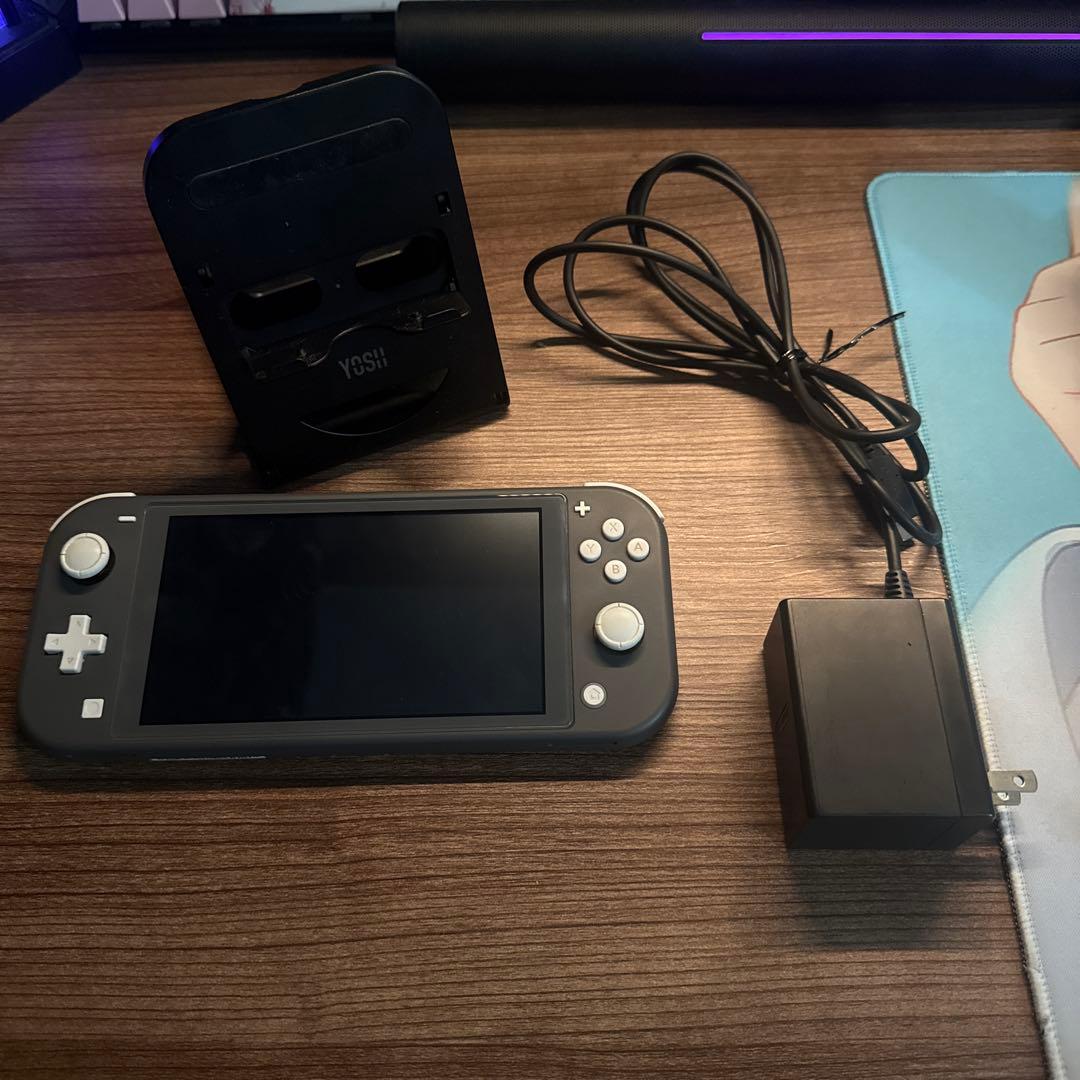 M*N様 Nintendo Switch Lite 本体+充電器+スタンド+12