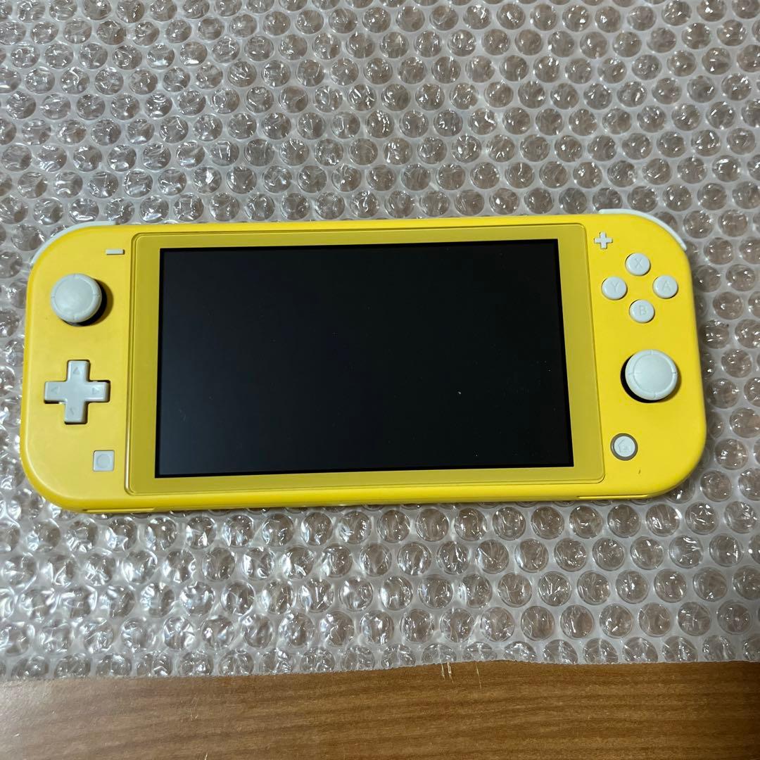 対*す様 ニンテンドースイッチライト。イエロー
