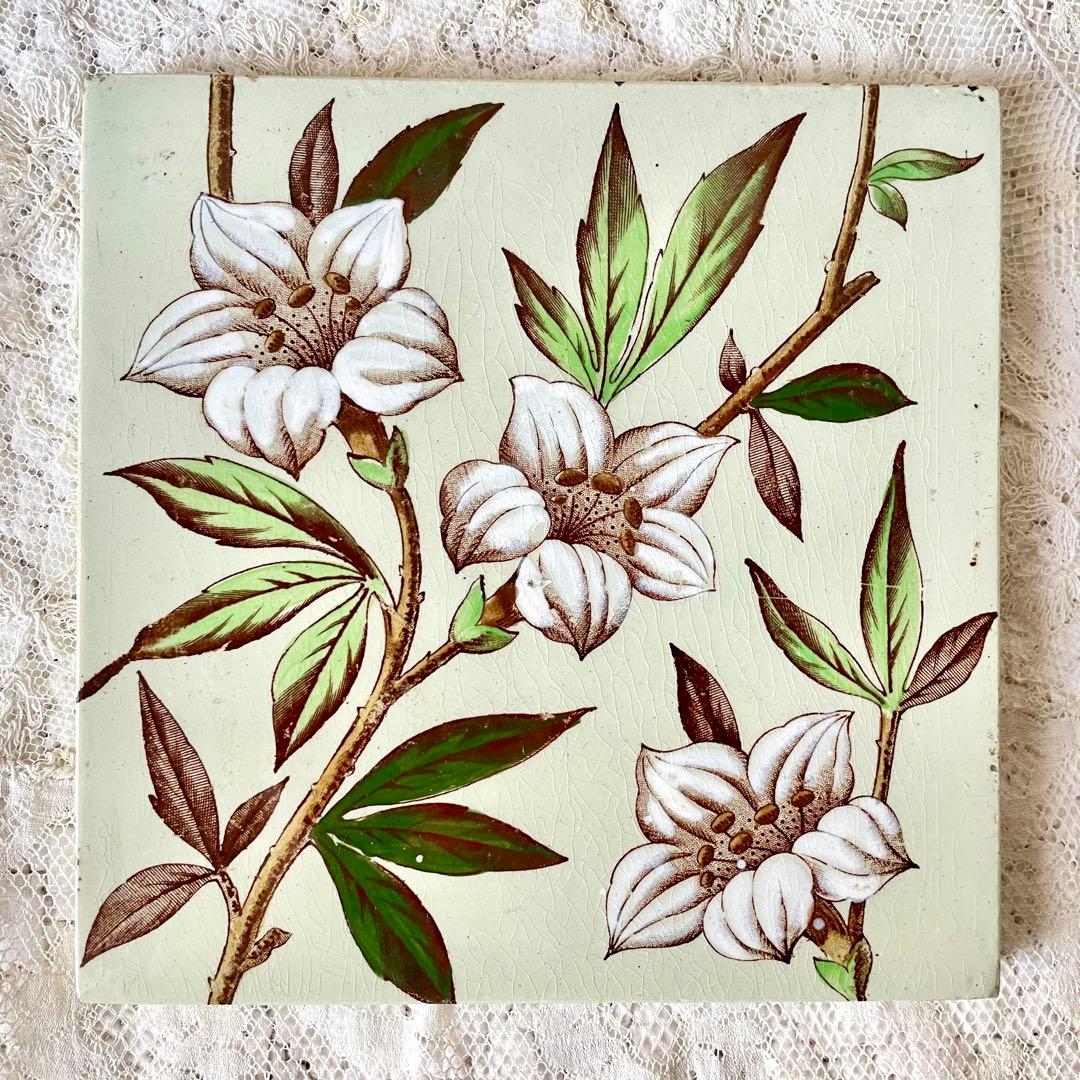 新春アンティーク福袋⑤カップ&ソーサー&タイル2枚&グラス2客&リスのオブジェ