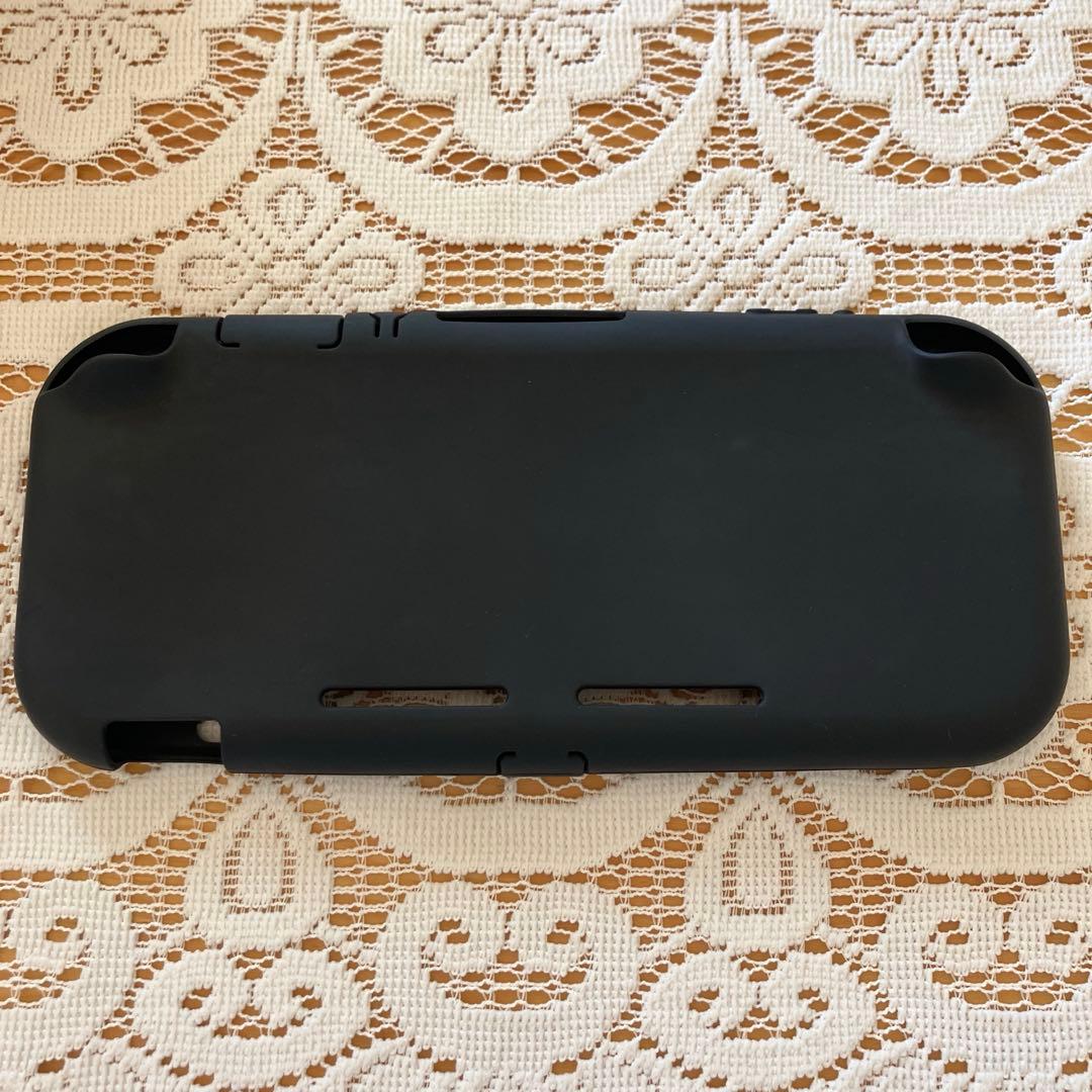 じ*ん様 【美品】SwitchLite 本体 公式キャリングケース付き