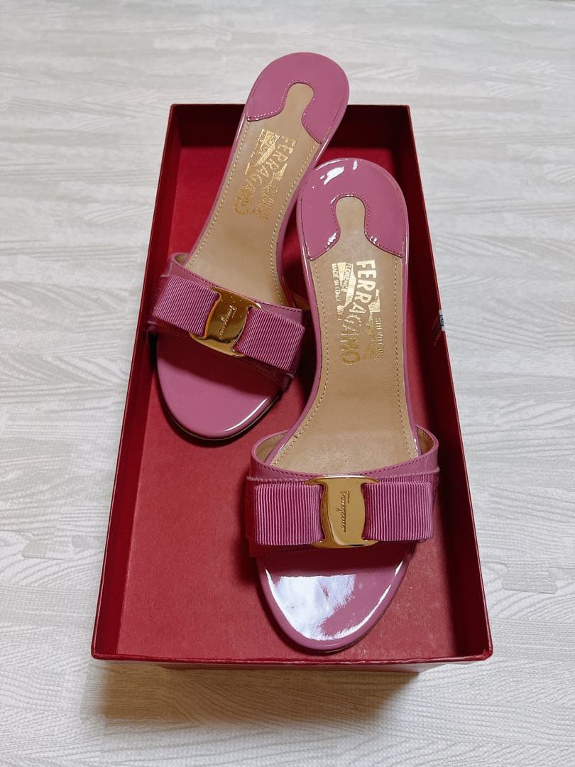 【箱付】フェラガモ ミュール リボン 靴