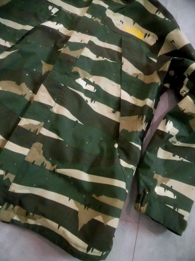 美品 ノースフェイス ノベルティースクープ スキーウエア 上下セット 140