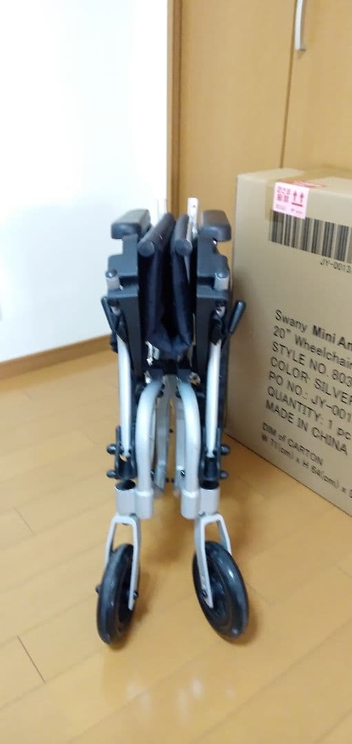 【値下げしました】スワニー・ミニ　アムザ　車椅子 黒