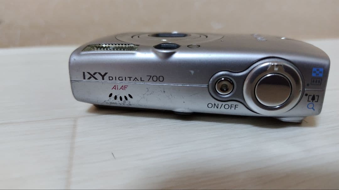 【ジャンク品】Canon　デジカメ　IXY700