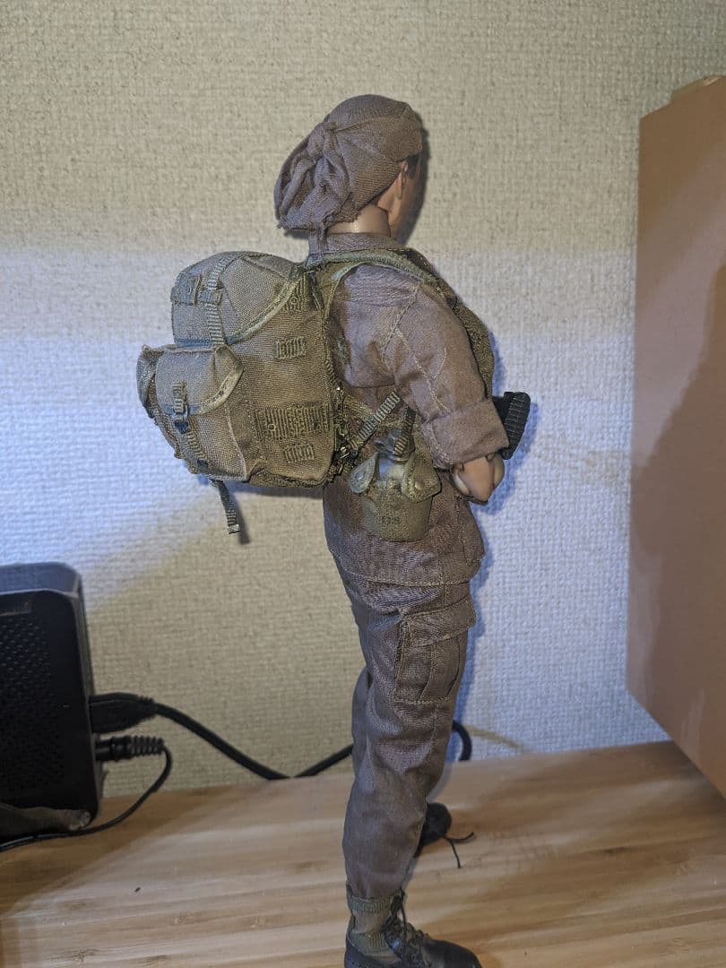 ホットトイズ ボブ・バーンズ軍曹 1/6スケール ルーズ