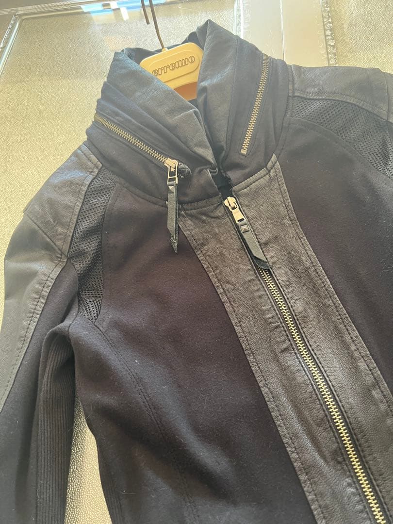 n❣️14th addict❣️レザーとストレッチ素材のハイネックジャケット