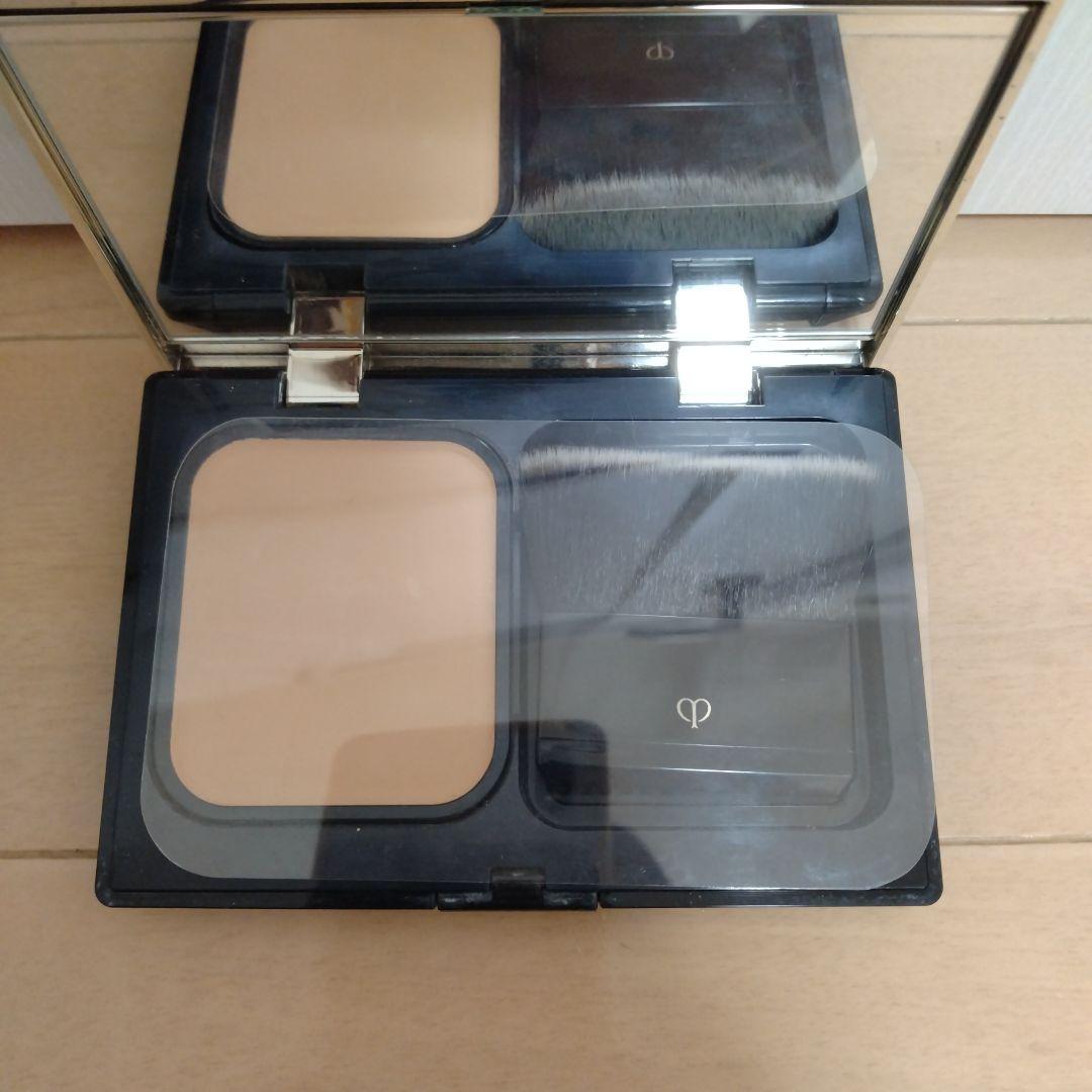 クレドポーボーテタンプードルエクラⅱ オークル00パンソー付き(ブラシ)布袋あり