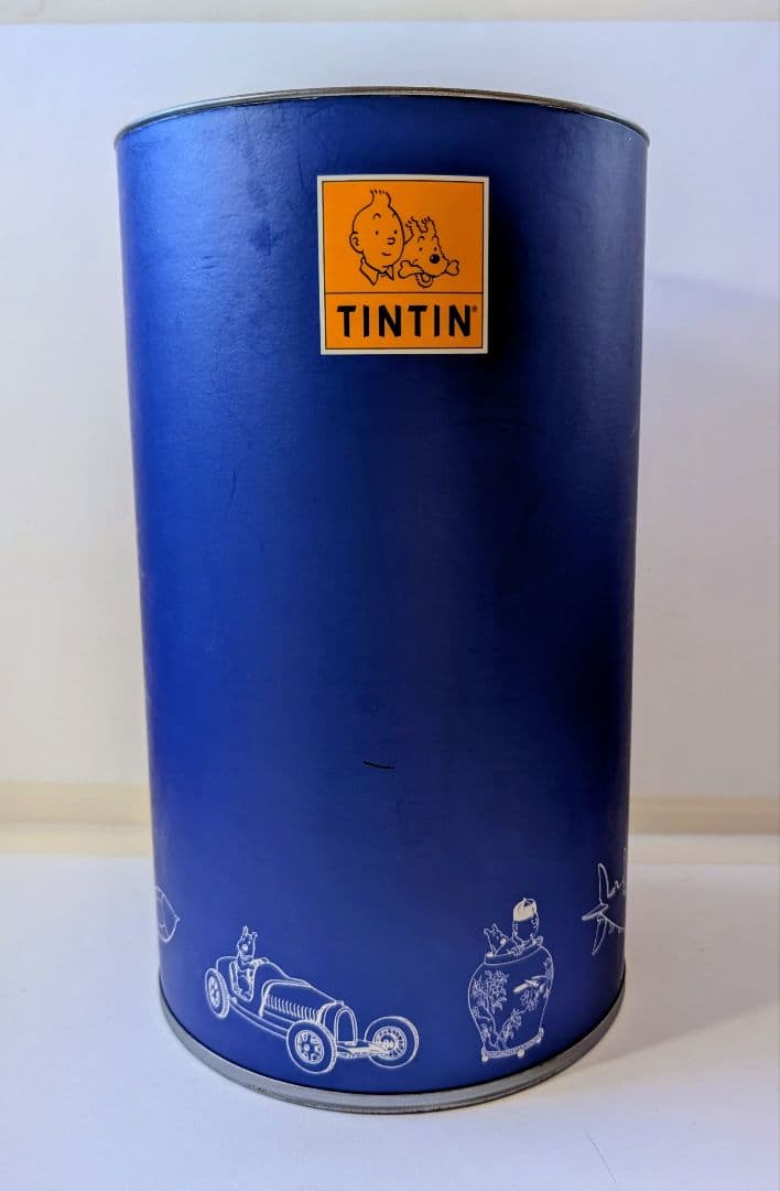 未使用〈タンタンの冒険レースカー＆スノーウィーフィギュア フランス製〉