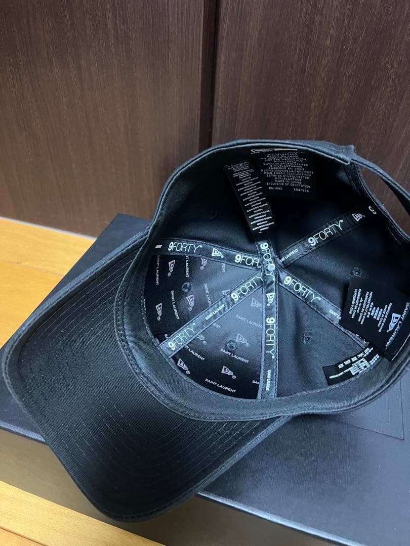 SAINT LAURENT × NEW ERA コラボ キャップ 正規品