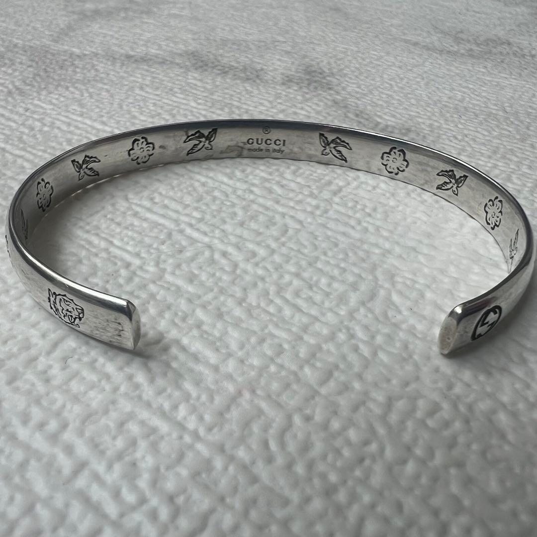GUCCI シルバーバングル 'Blind for love' 16cm