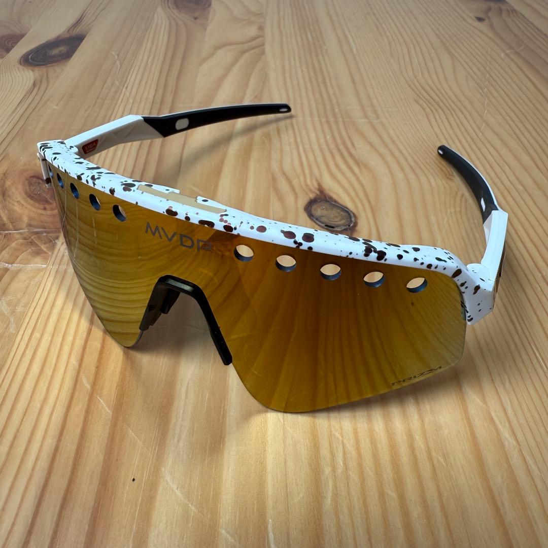 新品オークリーSUTRO LITE SWEEP