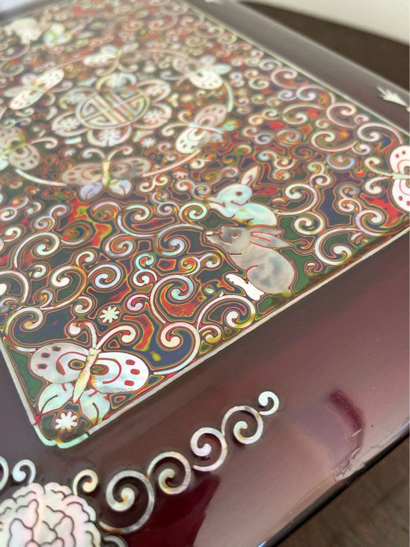 うさぎと蝶模様　貝殻細工　螺鈿 螺鈿細工 漆器　宝石箱 ジュエリーボックス