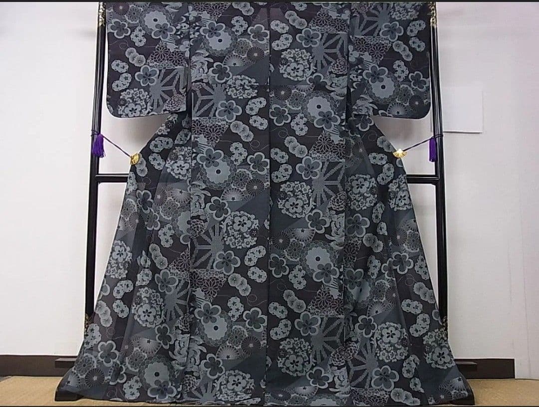 【お値下げ・美品・撫松庵】低身長　セオアルファ小紋・浴衣兼用　切嵌舞花文　洗える