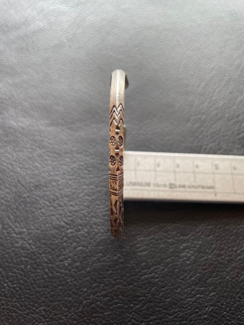 カレン族　カレンシルバー　バングル　チャトゥチャック（jatujak）