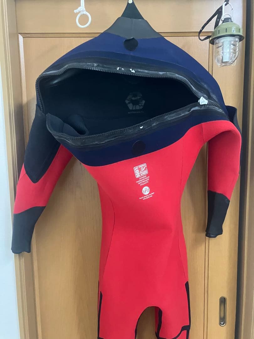 BE WET ウェットスーツ　ピーウェット　ドライスーツ　サーフィン