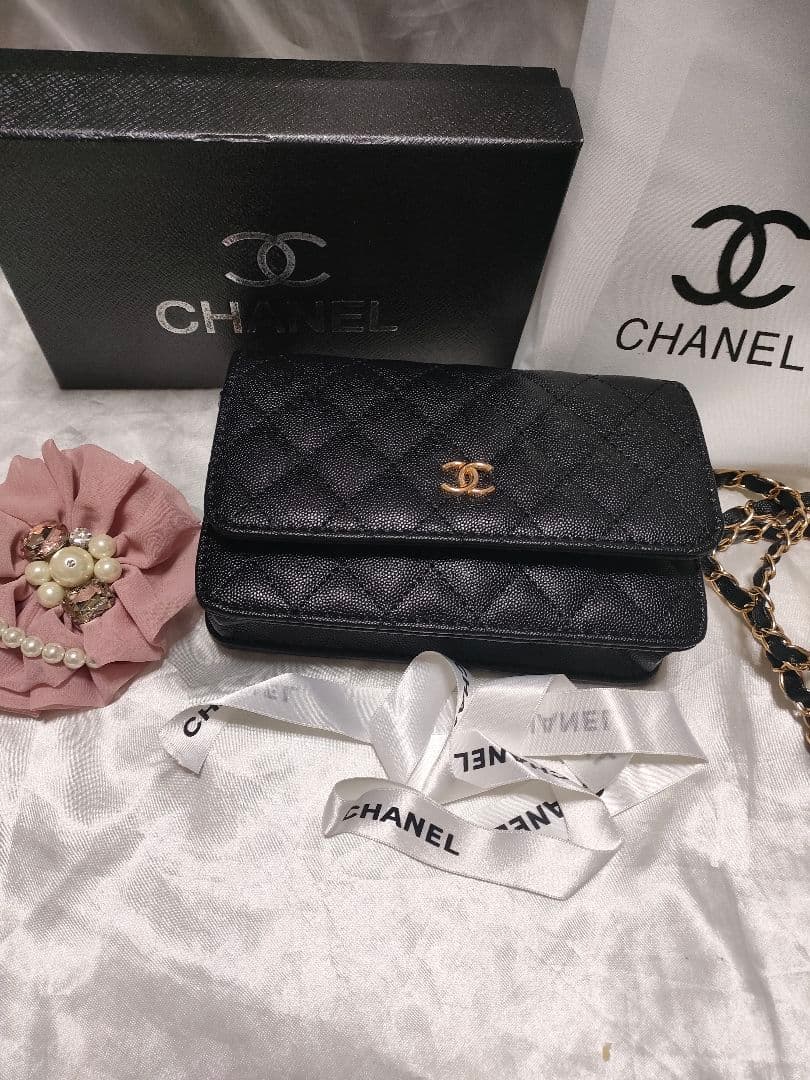 CHANEL ショルダーバッグ ノベルティ ゴールド