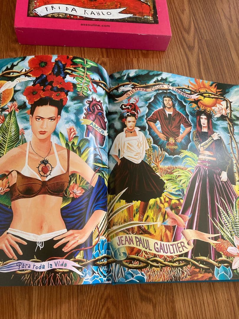 Frida Kahlo: Fashion as … フリーダ・カーロ 洋書