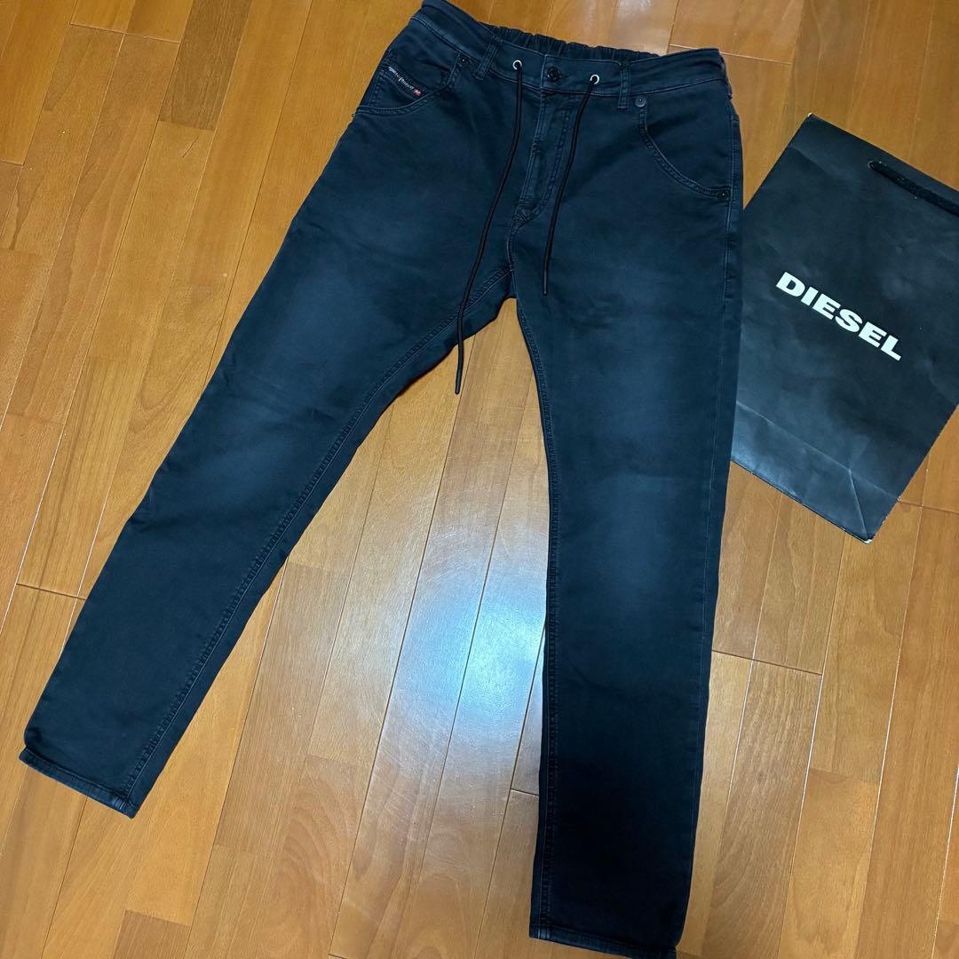 ディーゼル　最新定番カラーブラック　ジョグジーンズ　30インチ　436
