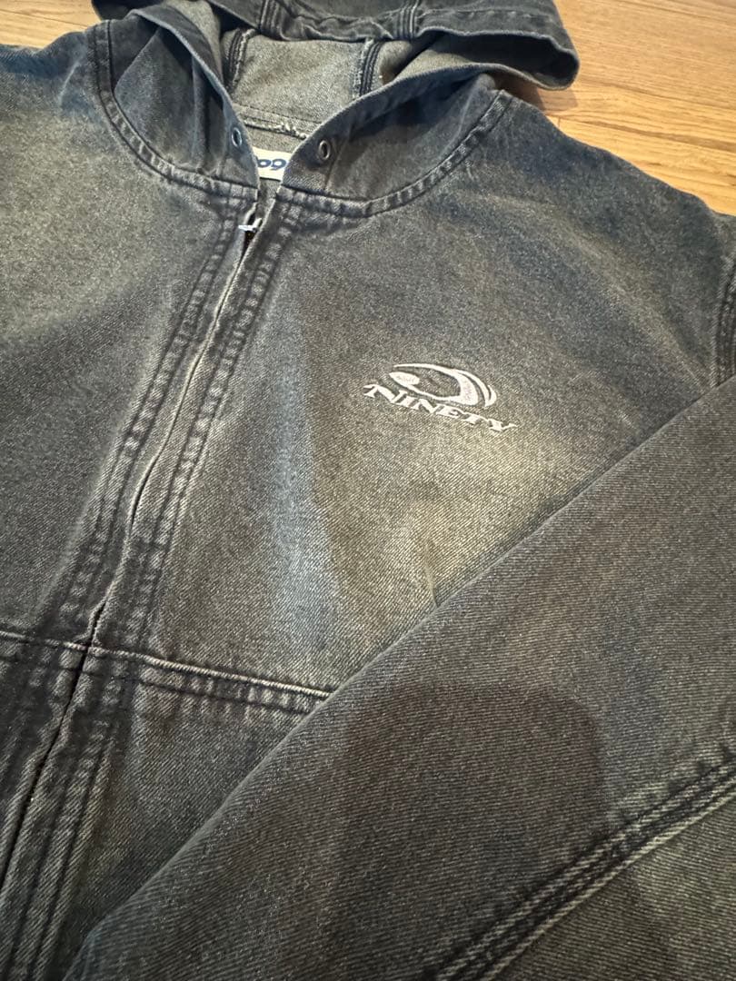 9090 フード付きジップアップパーカー グレー