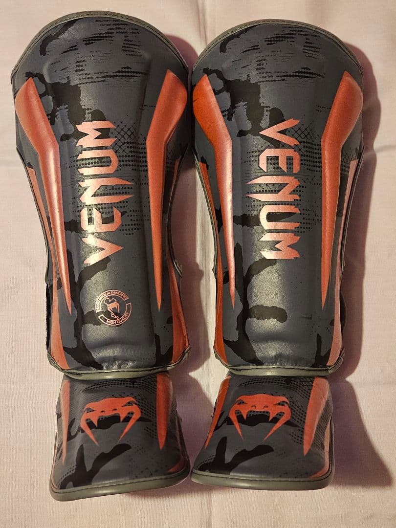 ろひもと　Venum（ヴェナム)　レガース　Mサイズ