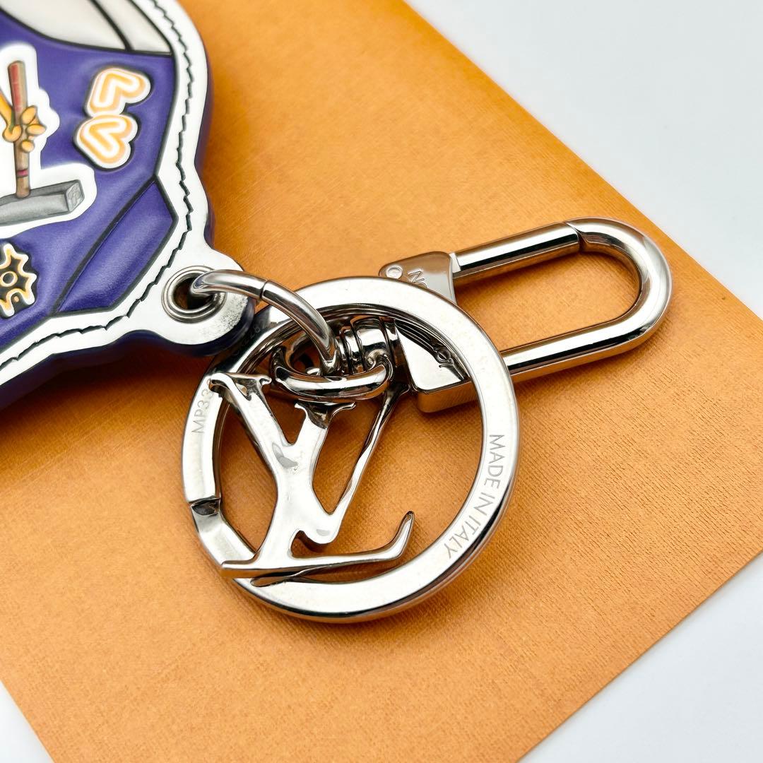 ブラック専用 極美品 ルイヴィトン ジャケット キーホルダー MP3385