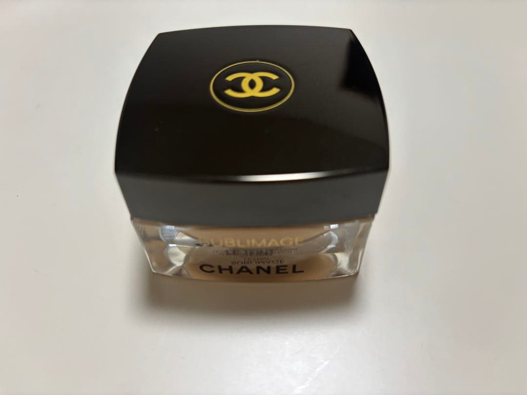 シャネル　サブリマージュ ル タン ファンデーション20ベージュ