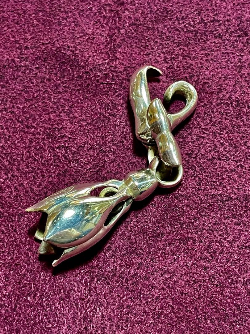 LONE ONES キークラスプLです