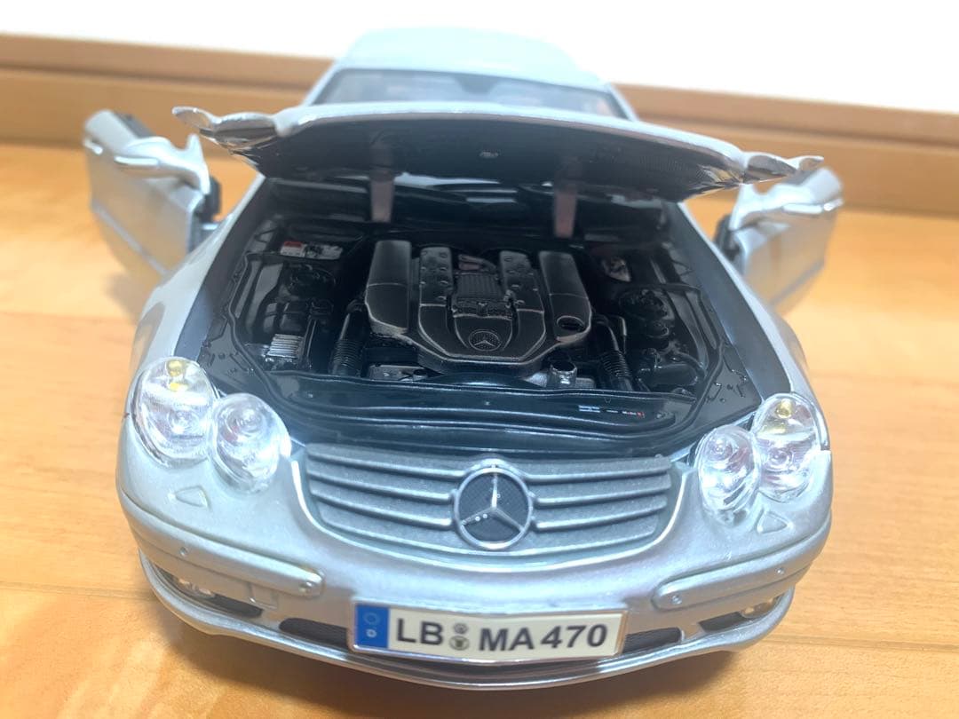 ミニカー Maisto Mercedes-Benz SLS AMG