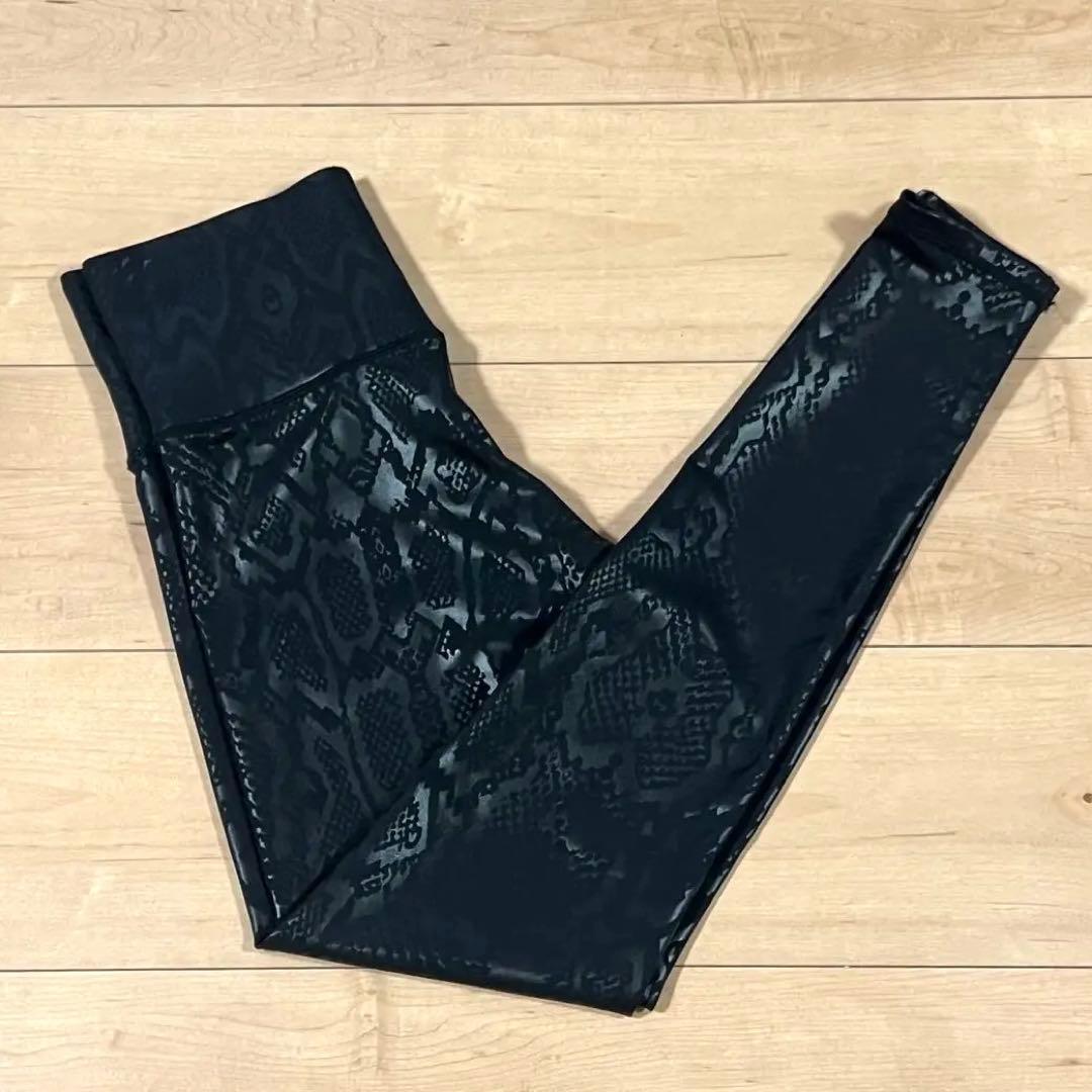 ジャザサイズ レギンス XSサイズ パイソン柄