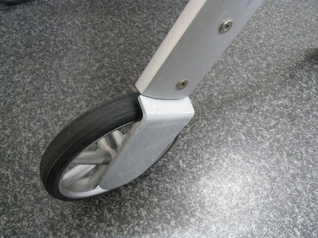 竹虎　室内向け 四輪歩行車 レッツゴーミニ 歩行車 歩行器 高齢者