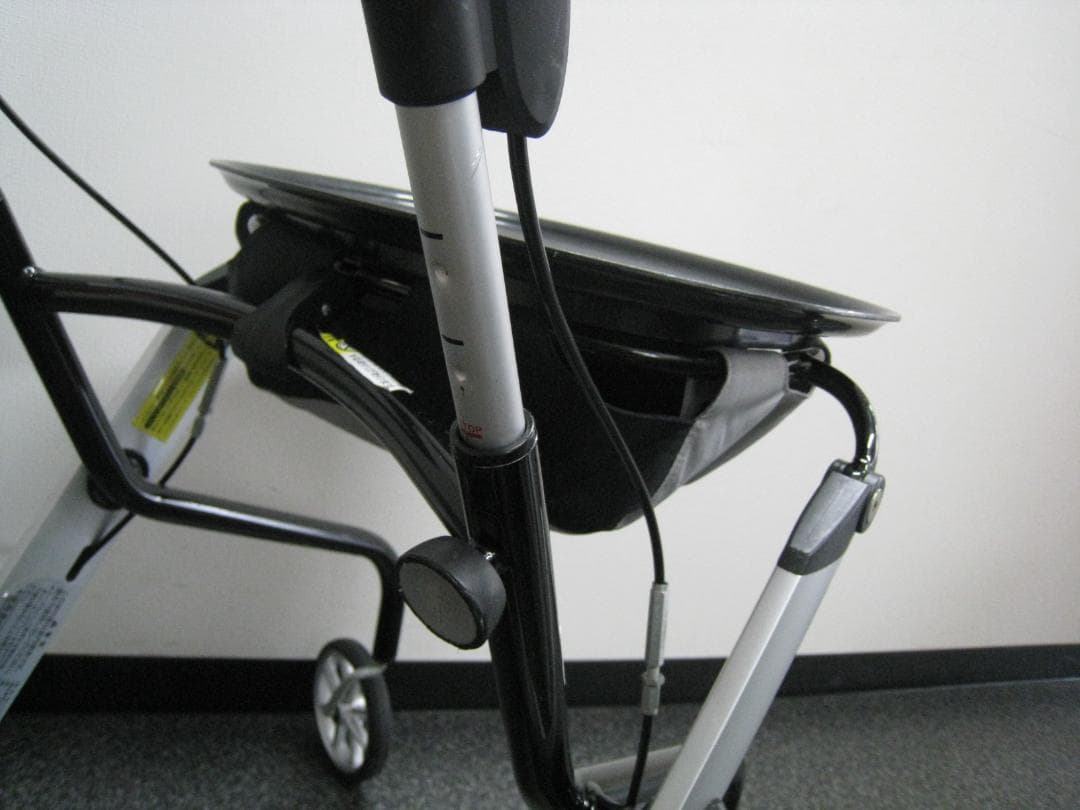 竹虎　室内向け 四輪歩行車 レッツゴーミニ 歩行車 歩行器 高齢者