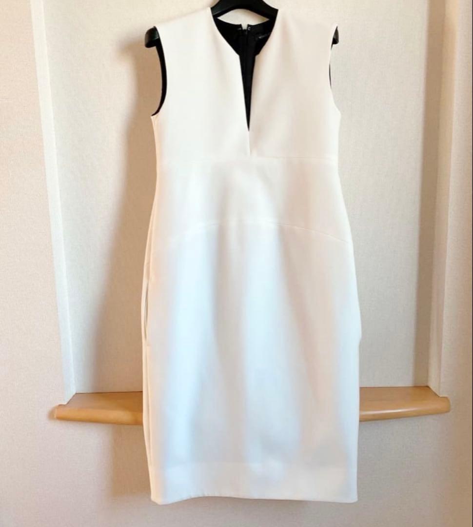 ヨーコチャン【スリットライン バルーンワンピース】36