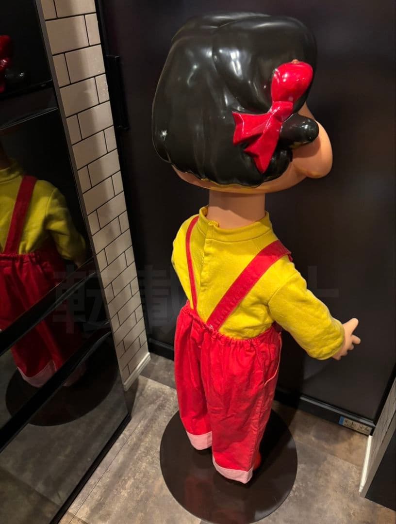不二家 店頭ペコちゃん ほっぺの赤いペコちゃん 等身大