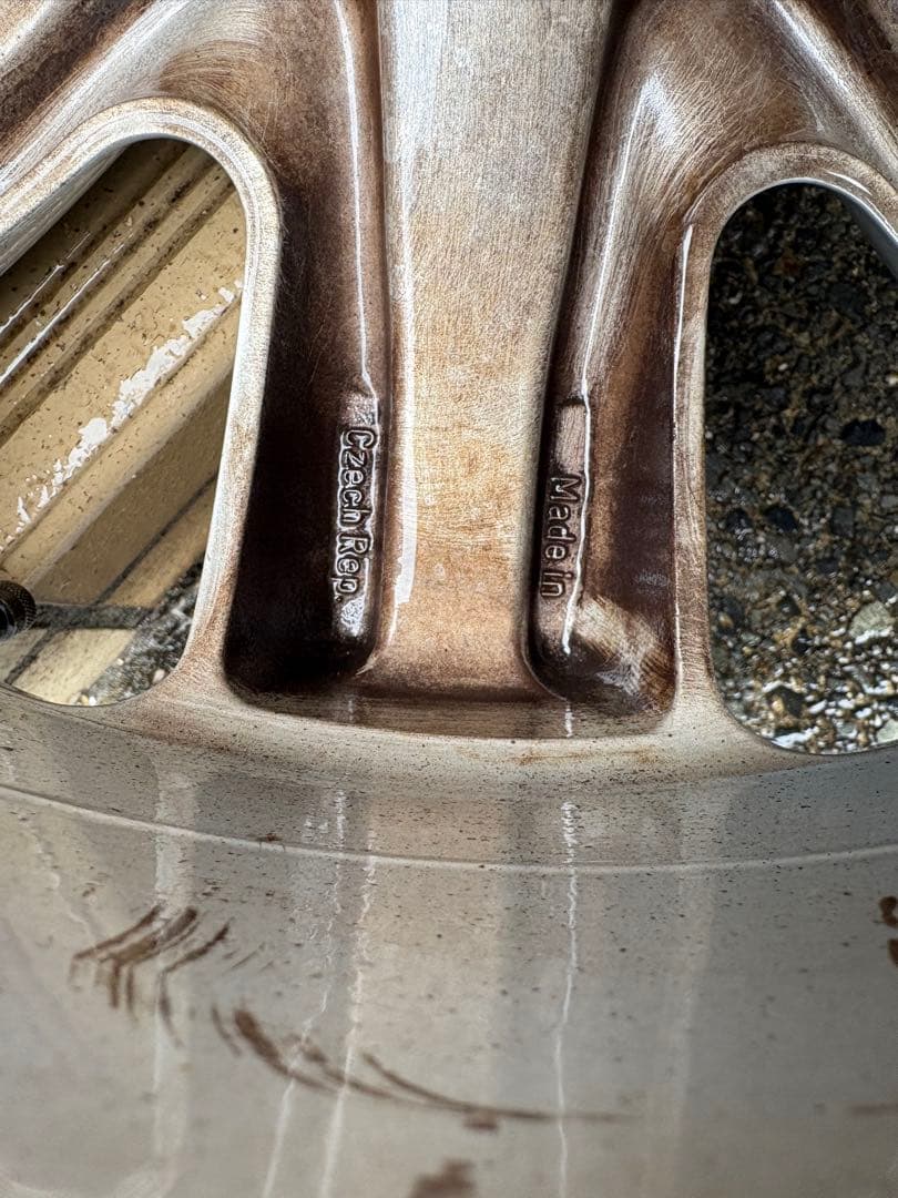 シルバー ホイール　スタッドレスタイヤ 4本セット