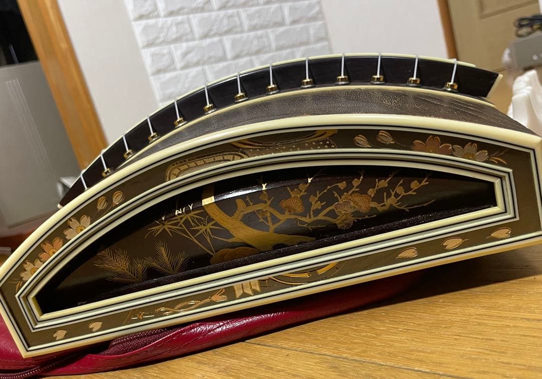 【最上級品】くり甲 綾杉彫 13絃箏 琴 お琴 こと柱つき