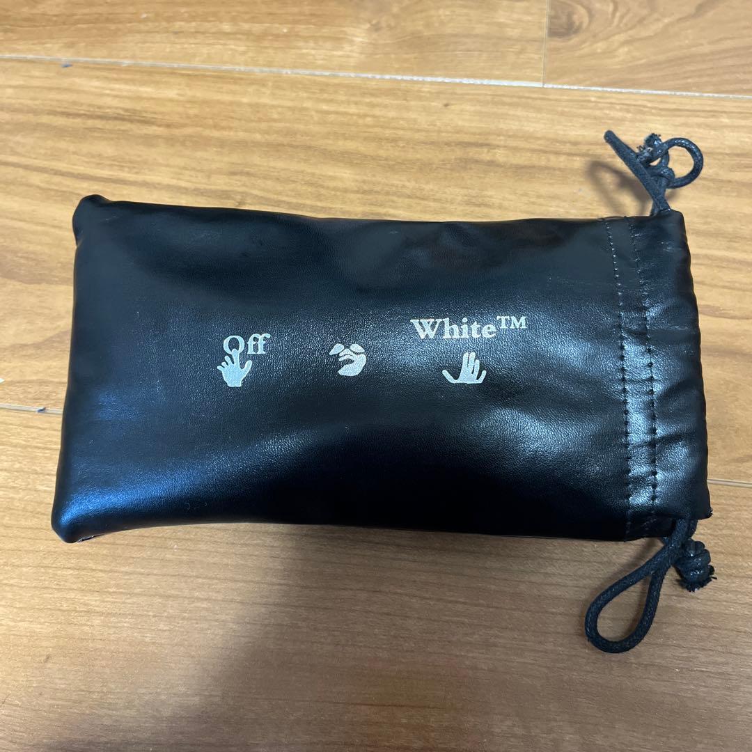 Off-Whiteサングラス