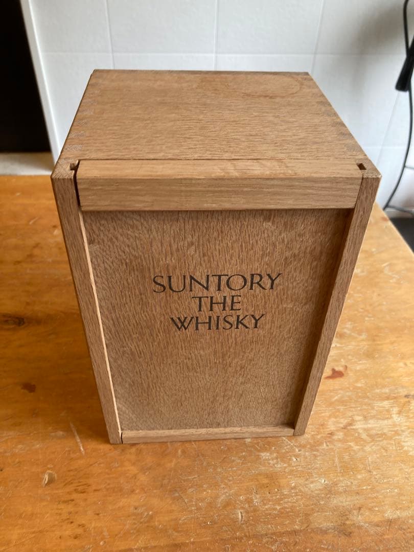 SuntoryTHE WHISKY 陶器ボトル箱付きアンティークコレクション用