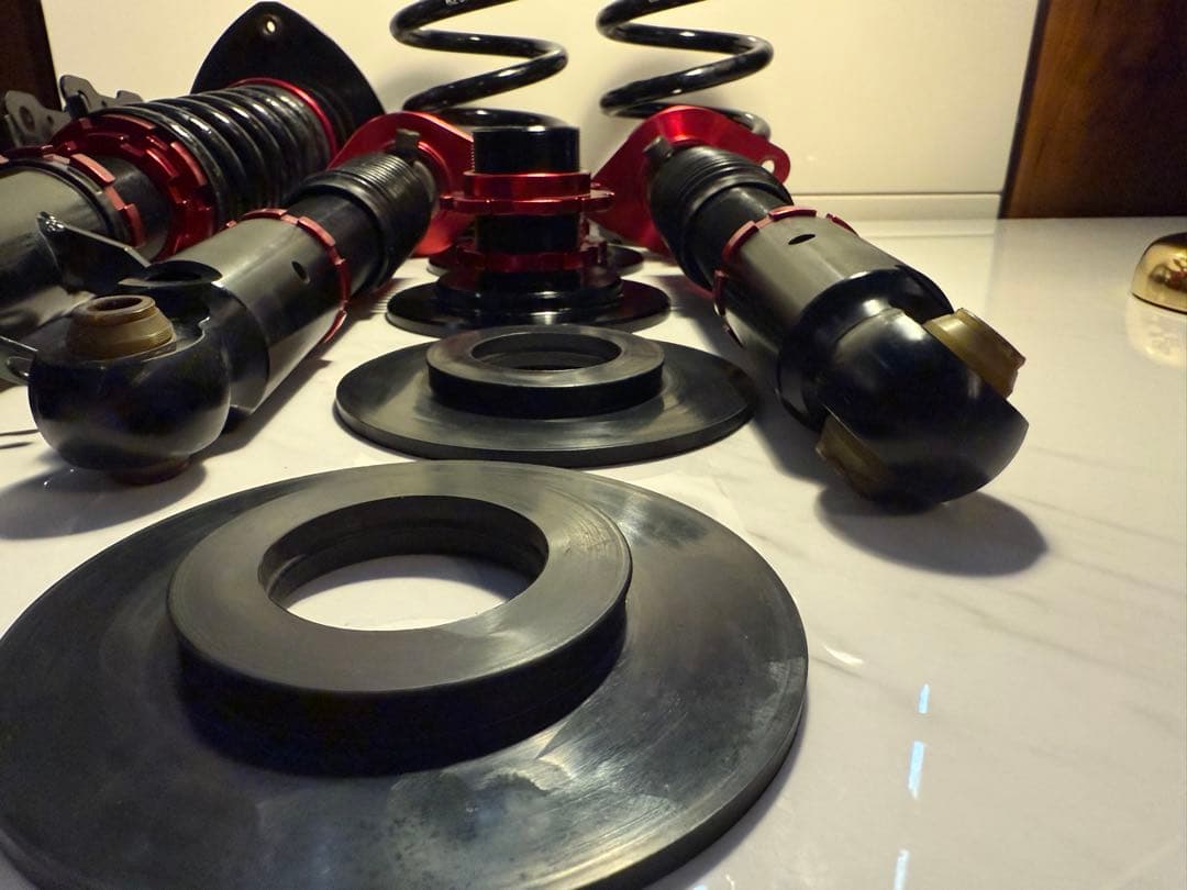 ラルグスLargus Spec S 車高調キット