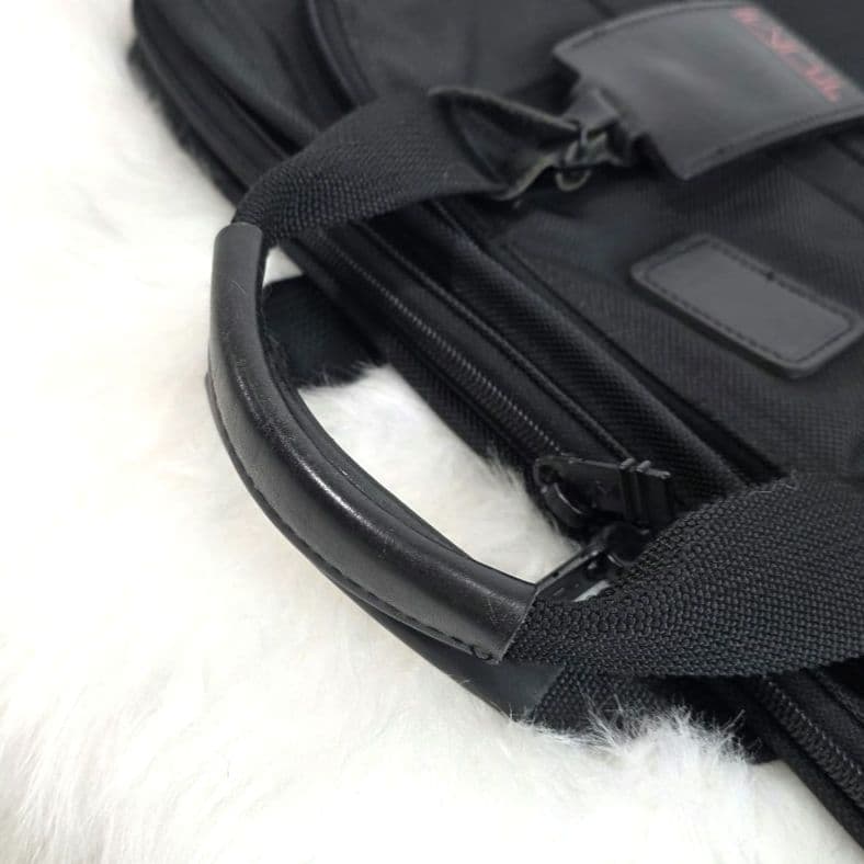 TUMI トゥミ　ナイロン　革　ハンドル　ブラック ビジネス　ハンド バッグ
