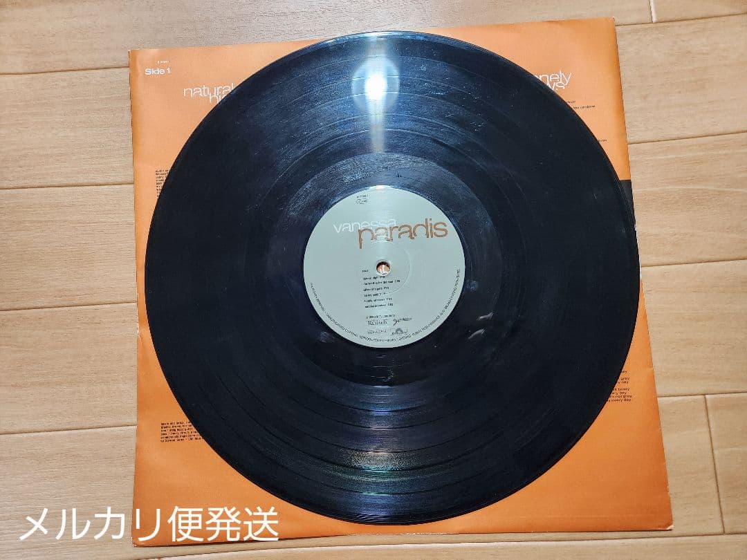 Vanessa Paradis ヴァネッサパラディ11曲入輸入盤アルバム