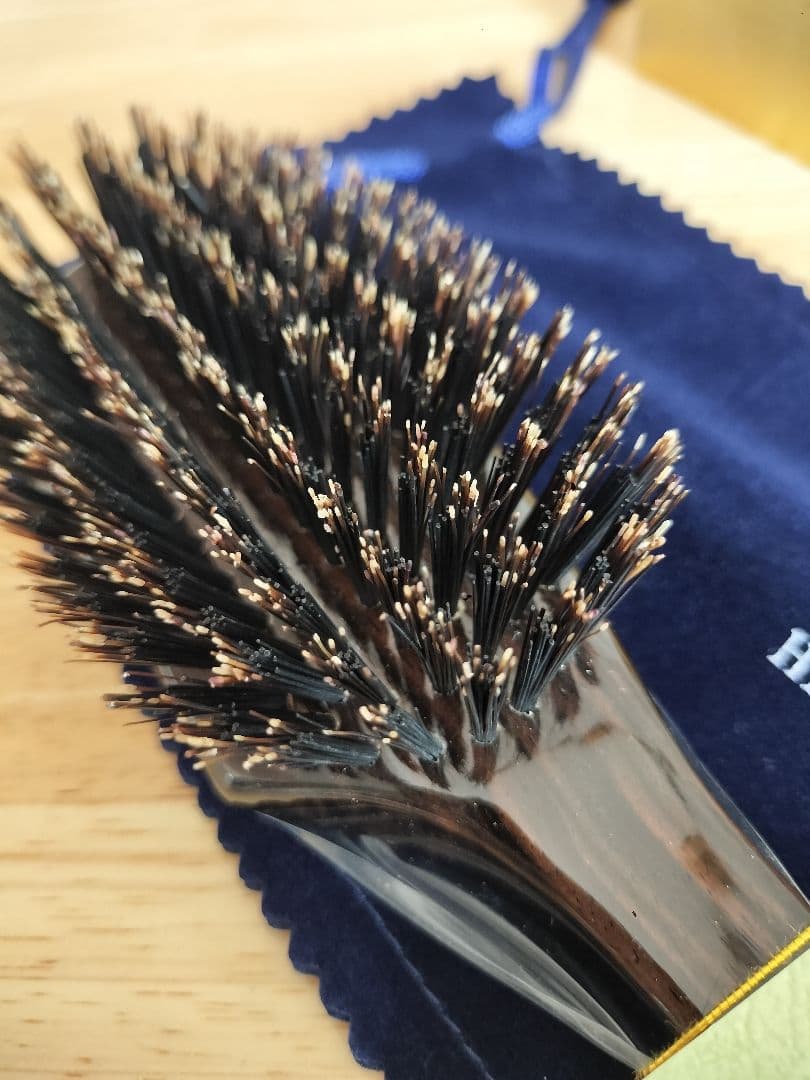 【新品未使用】Hirano ヘアブラシ 専用袋付き　猪毛