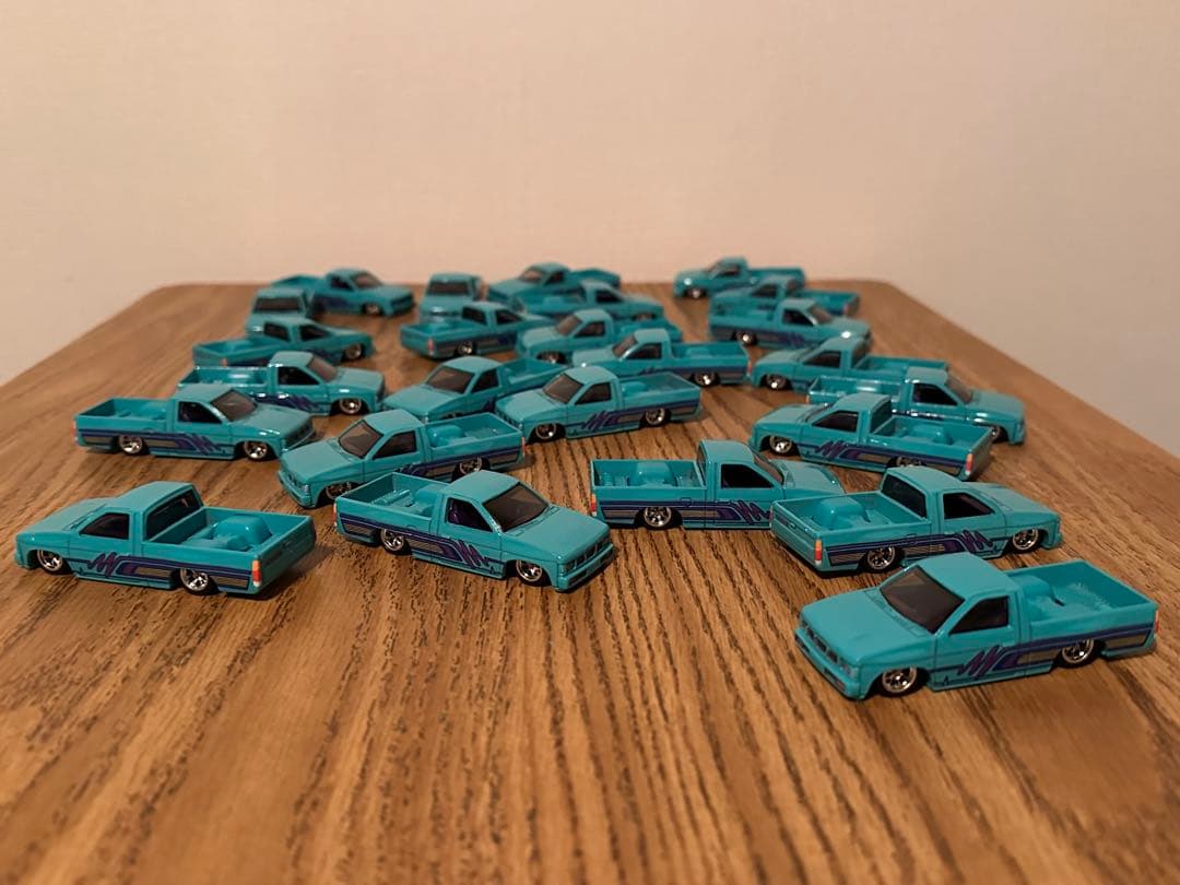 Hot Wheels NISSAN d21 25台セット ローライダー