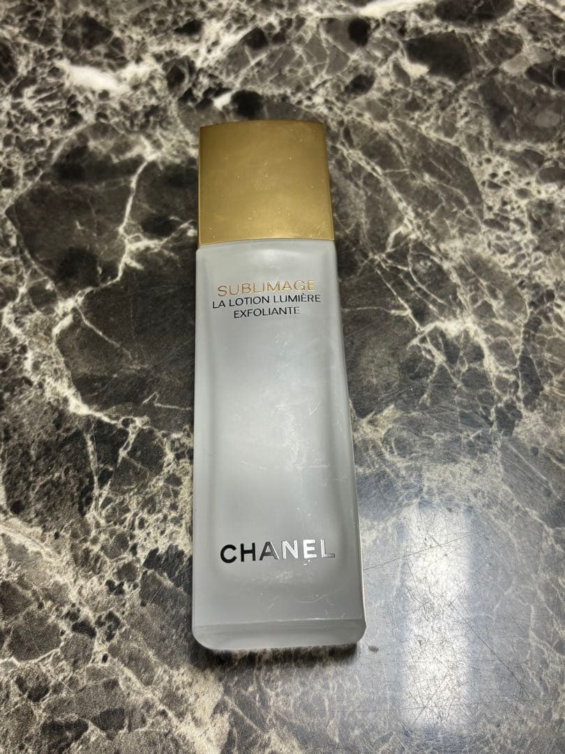 シャネル　サブリマージュ　ラ ローション ルミエール