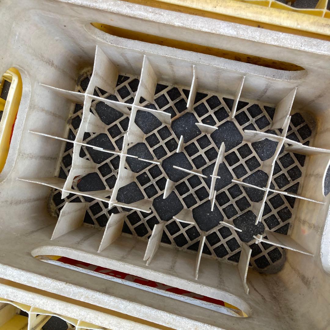 ジュース瓶ケース 8個　コンテナ　ケース　ボックス　ビールケース　マスコット　⑥